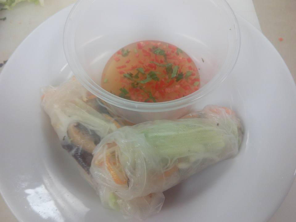 DIY Vietnamese rice paper rolls
